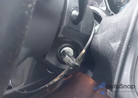 2015 Ford Focus Se z USA, uszkodzony, nr VIN 1FADP3F2XFL277789